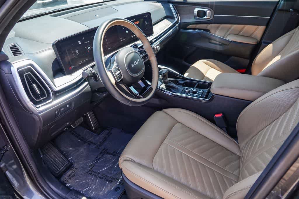 Certified 2024 Kia Sorento SX Prestige w/ Olive Brown Leather Package AWD/4WD image 14