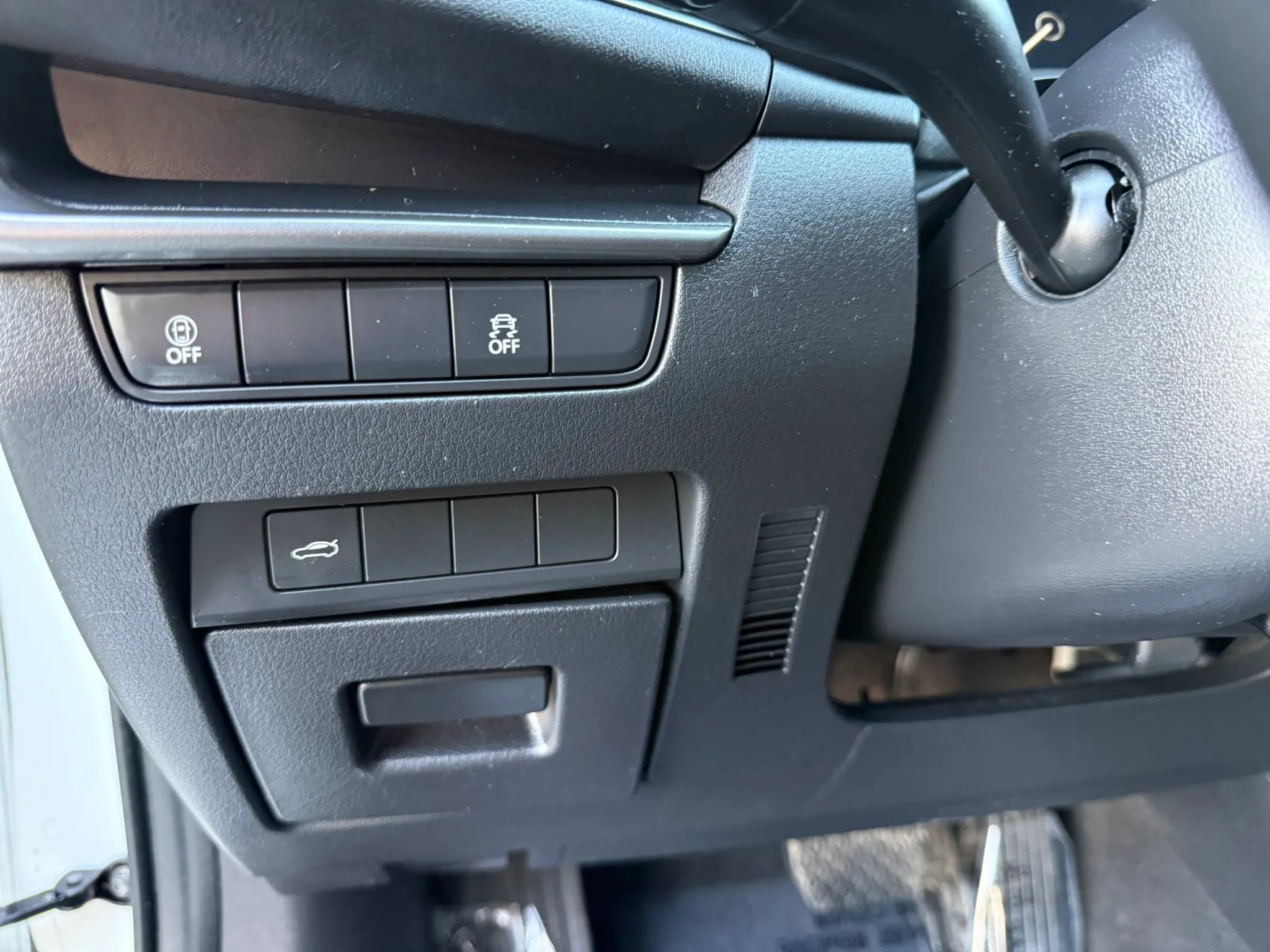 Used 2021 MAZDA MAZDA3 s image 23