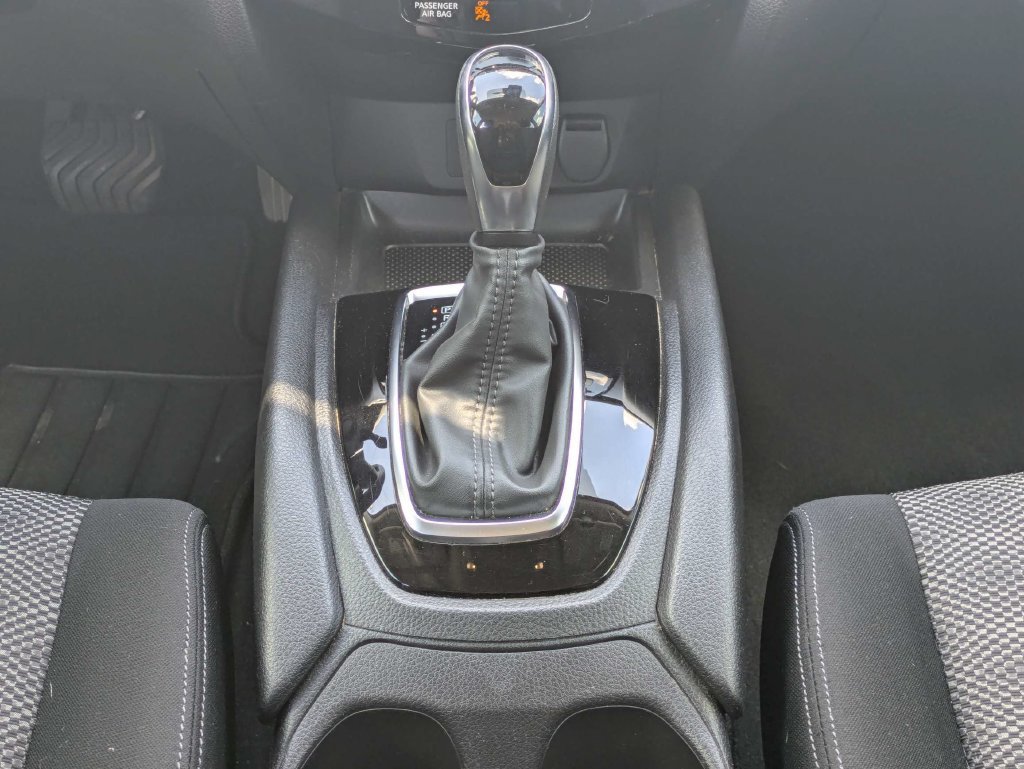 Used 2020 Nissan Rogue Sport SV FWD image 19