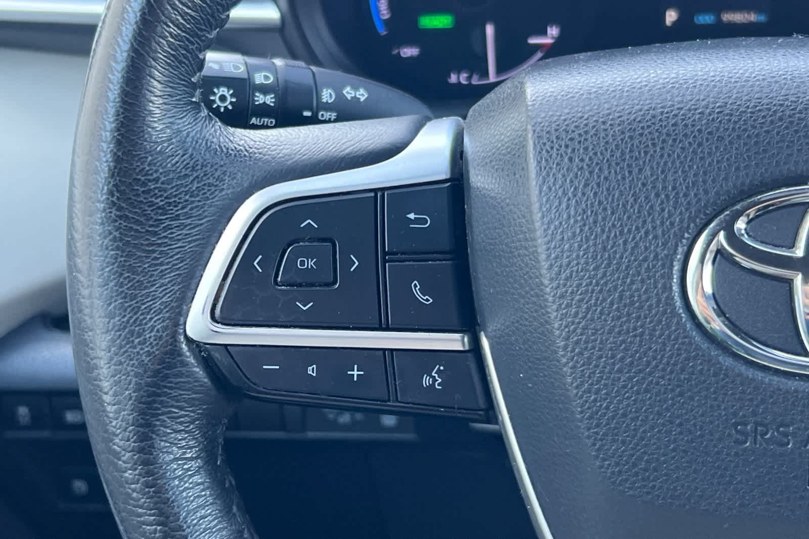 Certified 2022 Toyota Sienna XLE FWD image 27