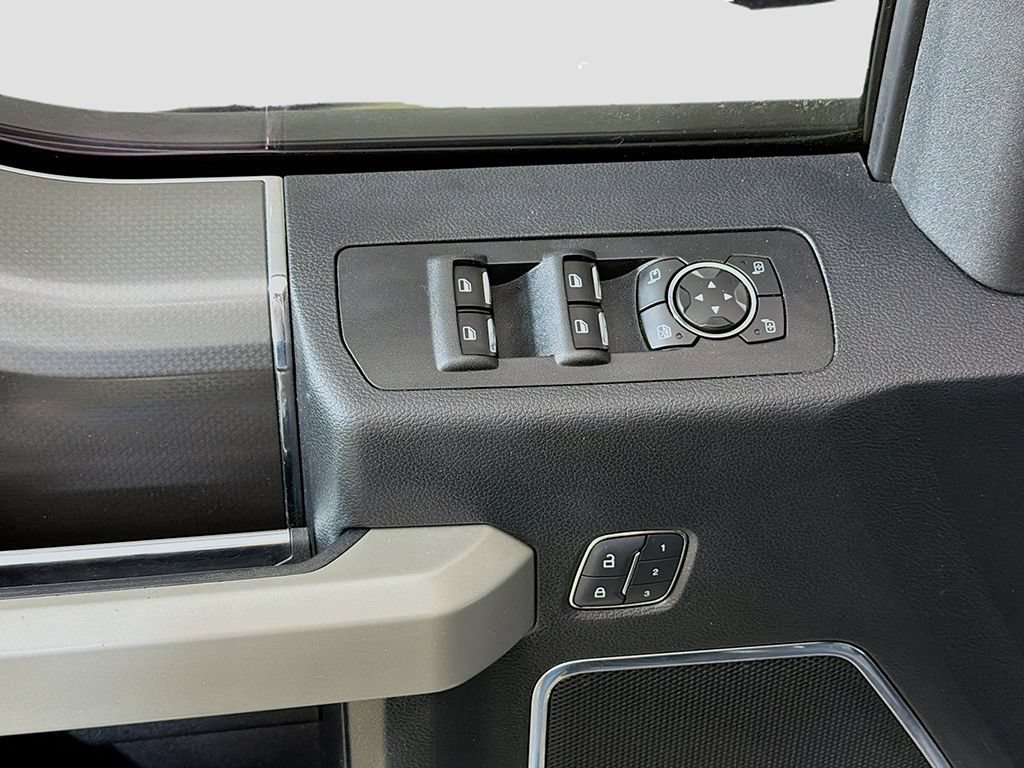 Used 2017 Ford F150 Lariat AWD/4WD image 30