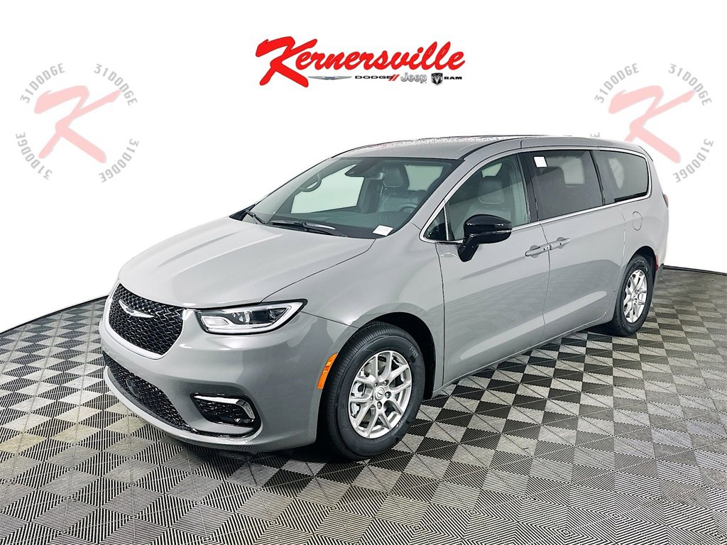 New 2025 Chrysler Pacifica Select w/ Uconnect Theater Family Group image 3