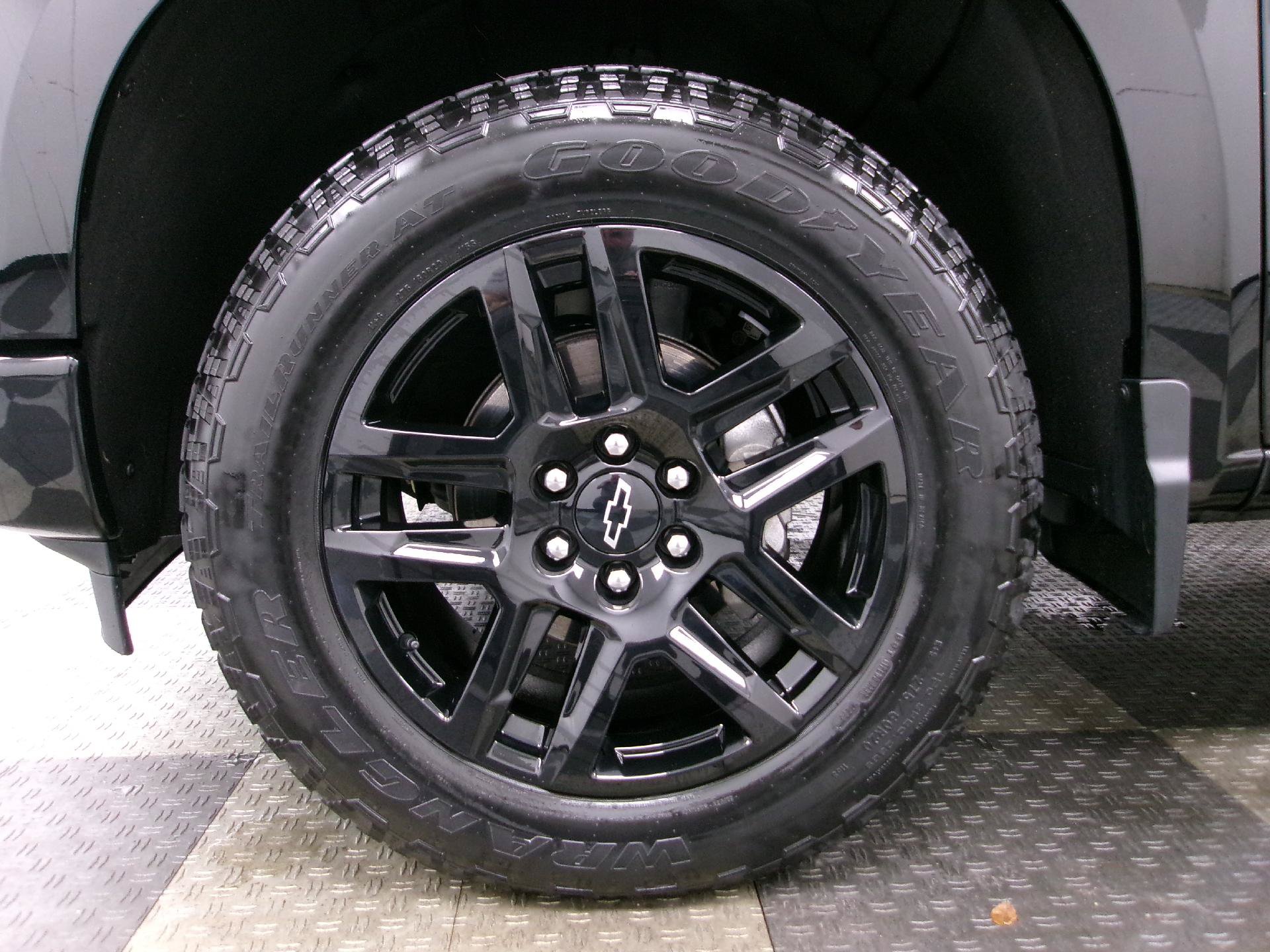 Used 2023 Chevrolet Silverado 1500 RST w/ Z71 Off-Road Package AWD/4WD image 15