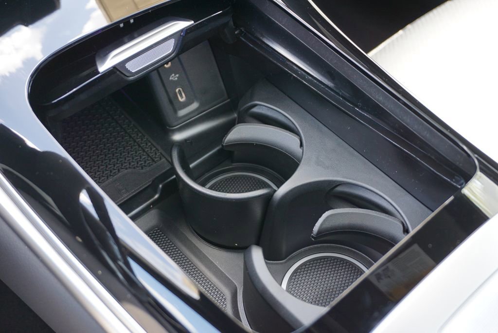 Certified 2025 Mercedes-Benz GLC 300 4MATIC image 37