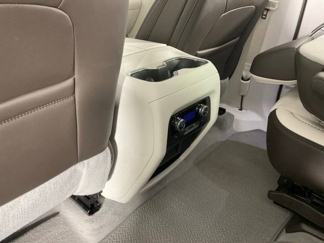 Used 2024 GMC Acadia Denali image 18