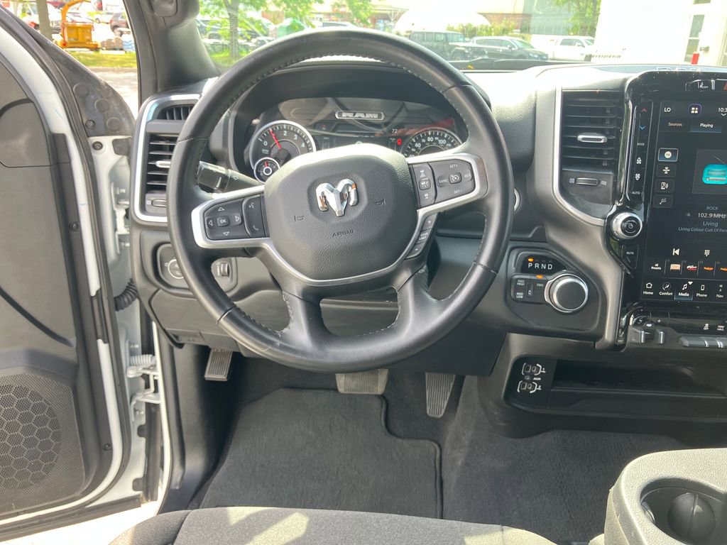 Used 2024 RAM 2500 Big Horn w/ Night Edition AWD/4WD image 15