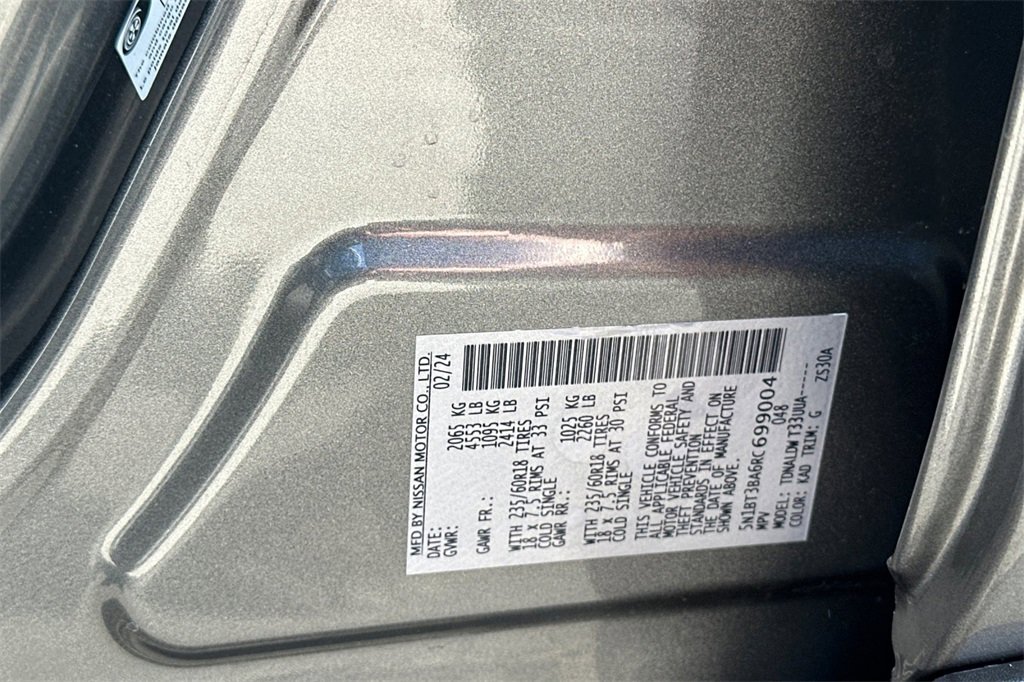 Used 2024 Nissan Rogue SV image 36