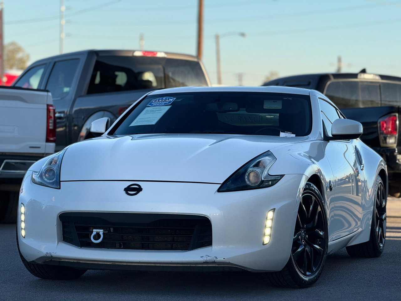 Used 2020 Nissan 370Z Coupe image 3