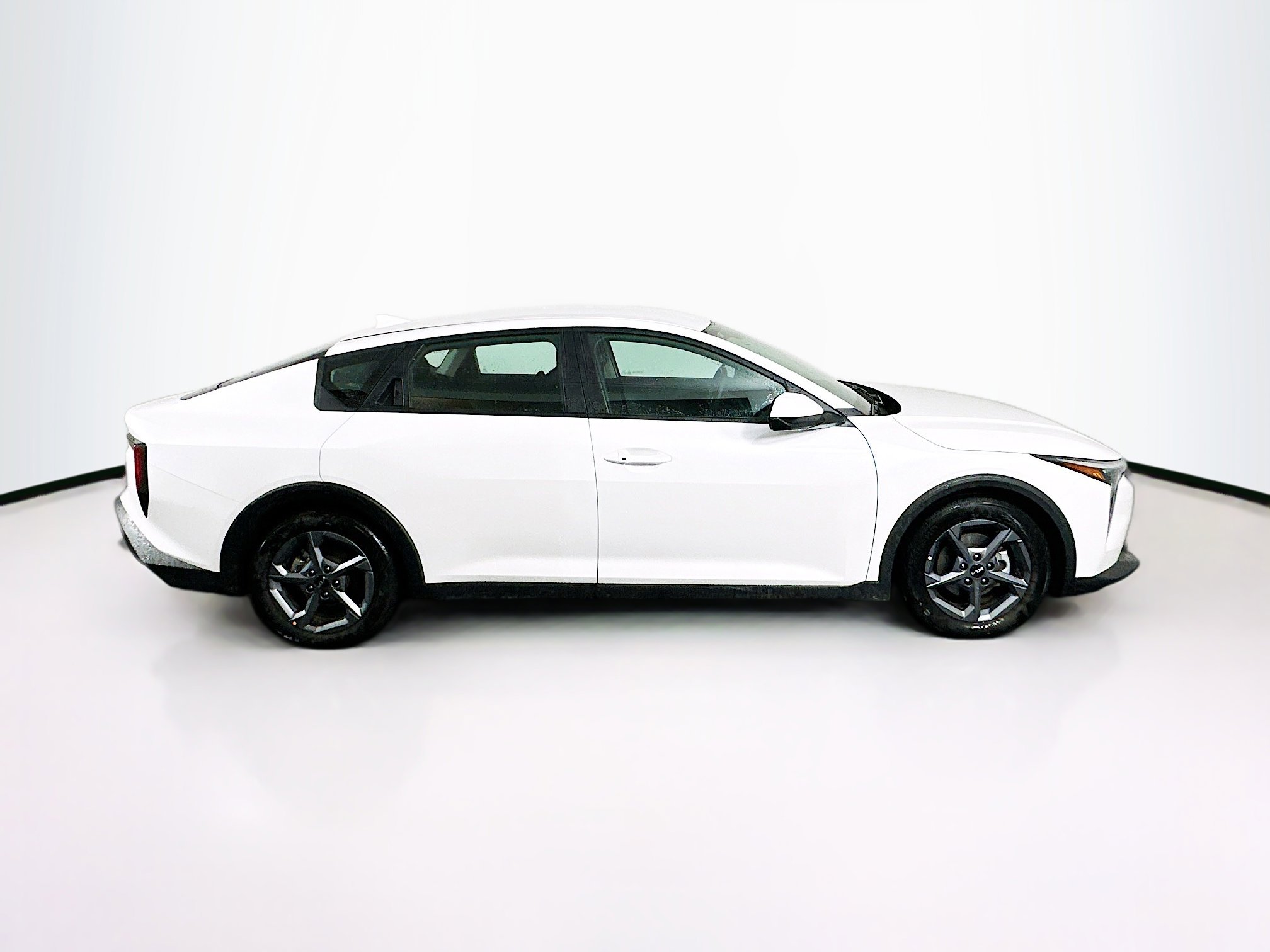 Used 2025 Kia K4 LXS image 10