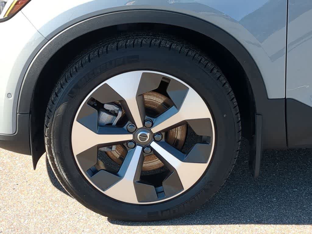 Used 2026 Volvo XC40 B5 Plus w/ Protection Package Premier AWD/4WD image 13