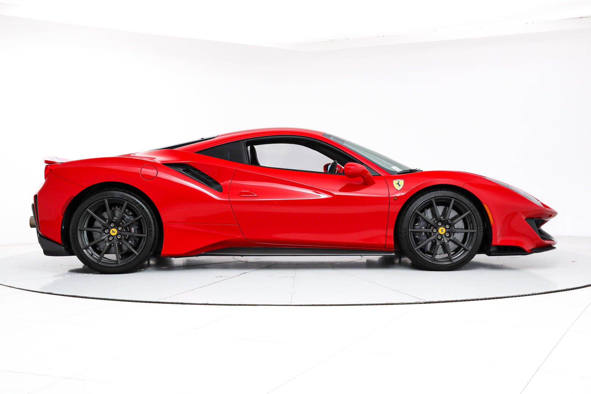 Certified 2019 Ferrari 488 Pista image 9