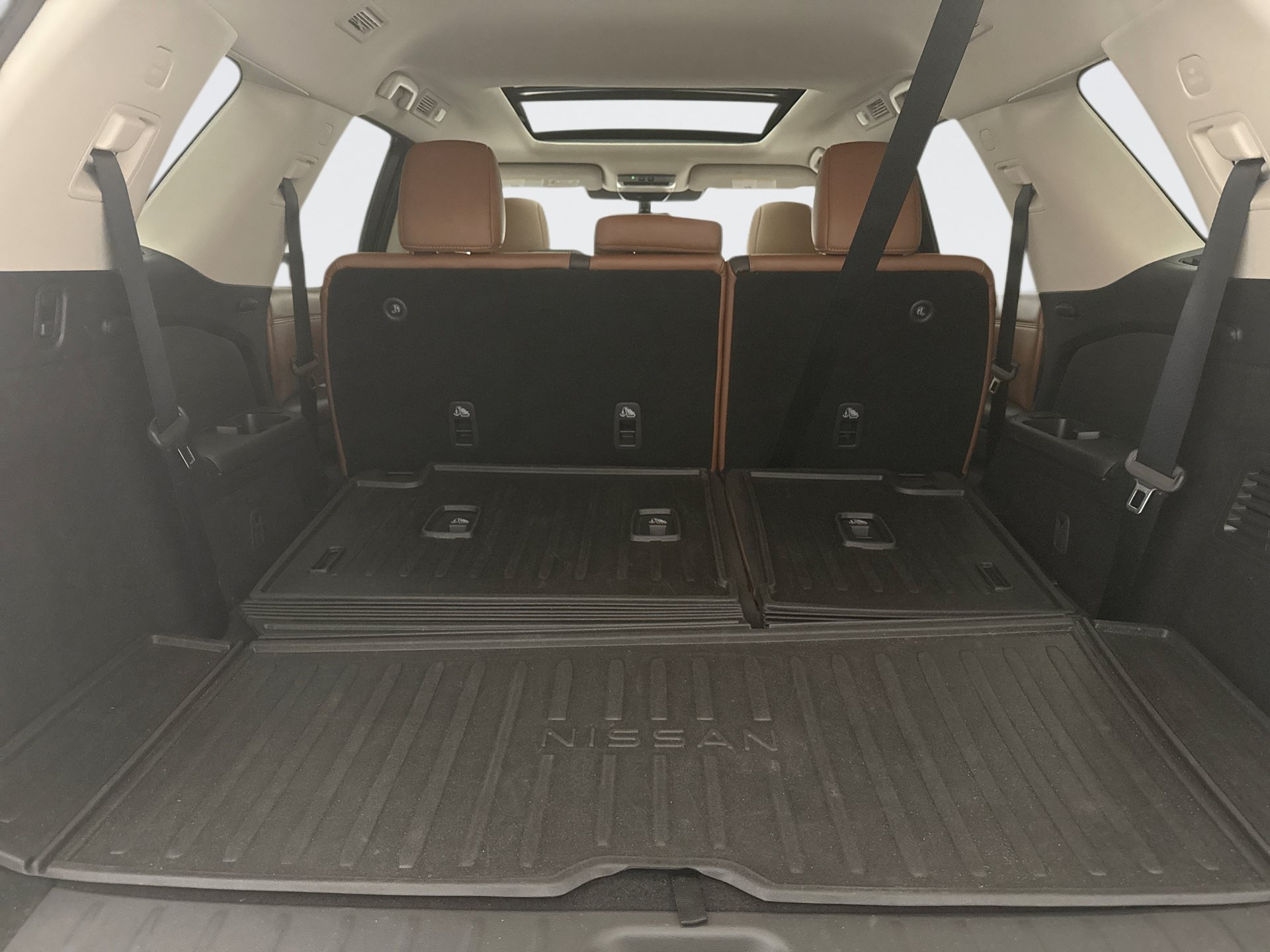 Used 2023 Nissan Pathfinder Platinum w/ Cargo Package AWD/4WD image 26