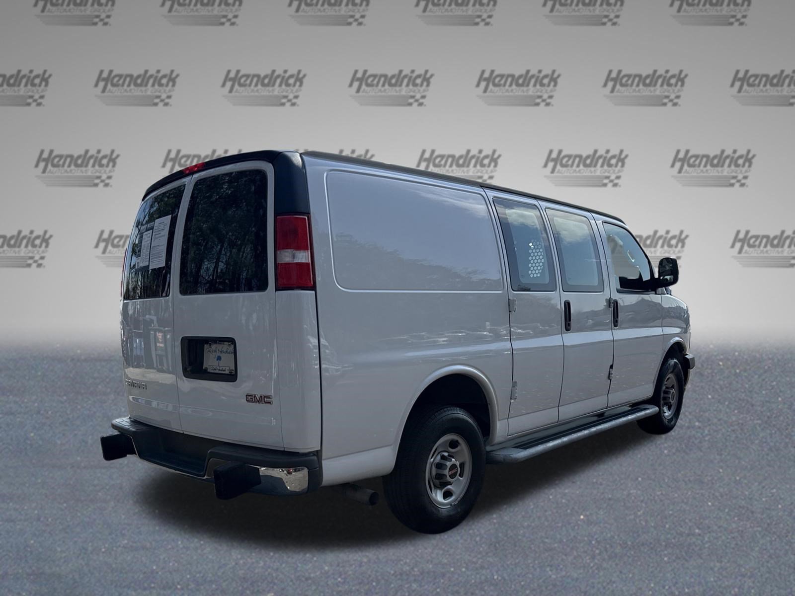 Used 2024 GMC Savana 2500 w/ Driver Convenience Package image 10
