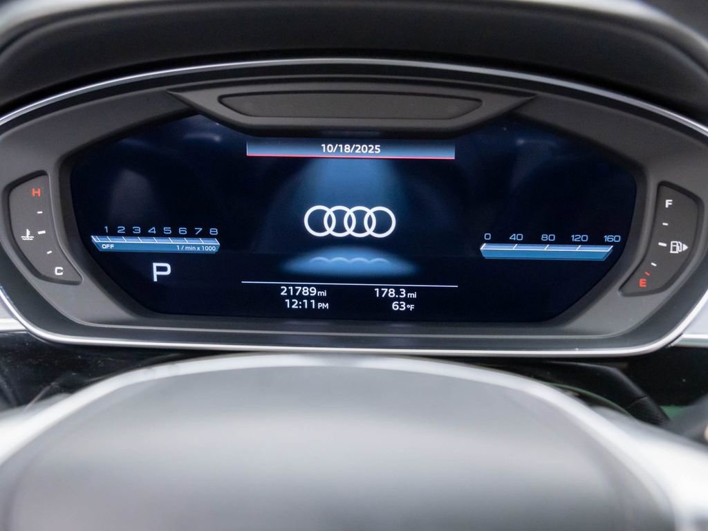 Used 2022 Audi S8 image 22
