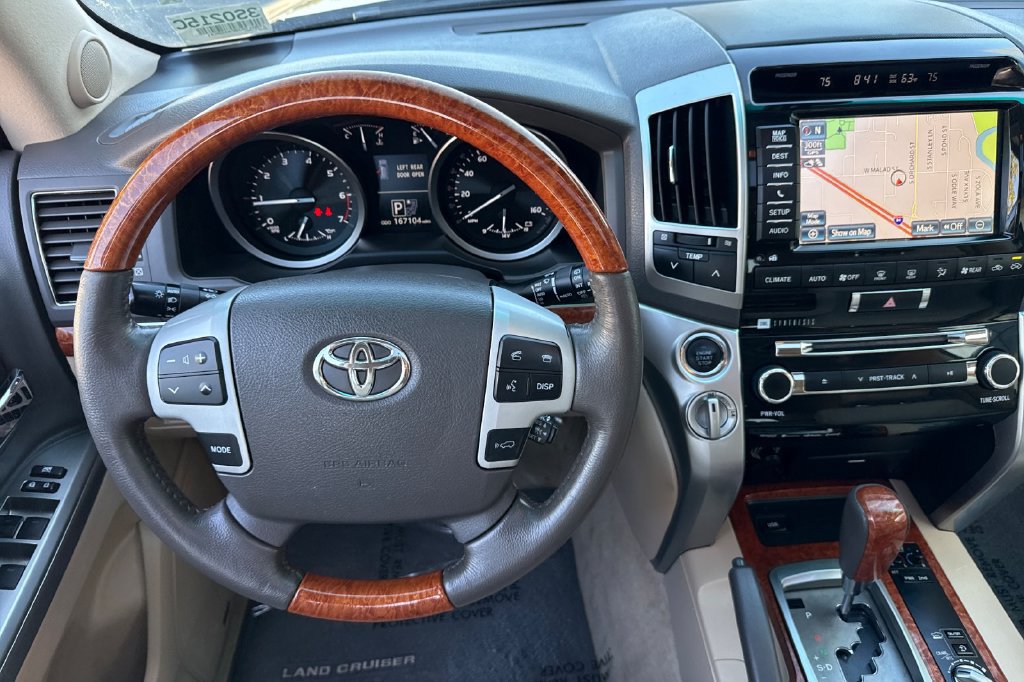 Used 2015 Toyota Land Cruiser AWD/4WD image 16