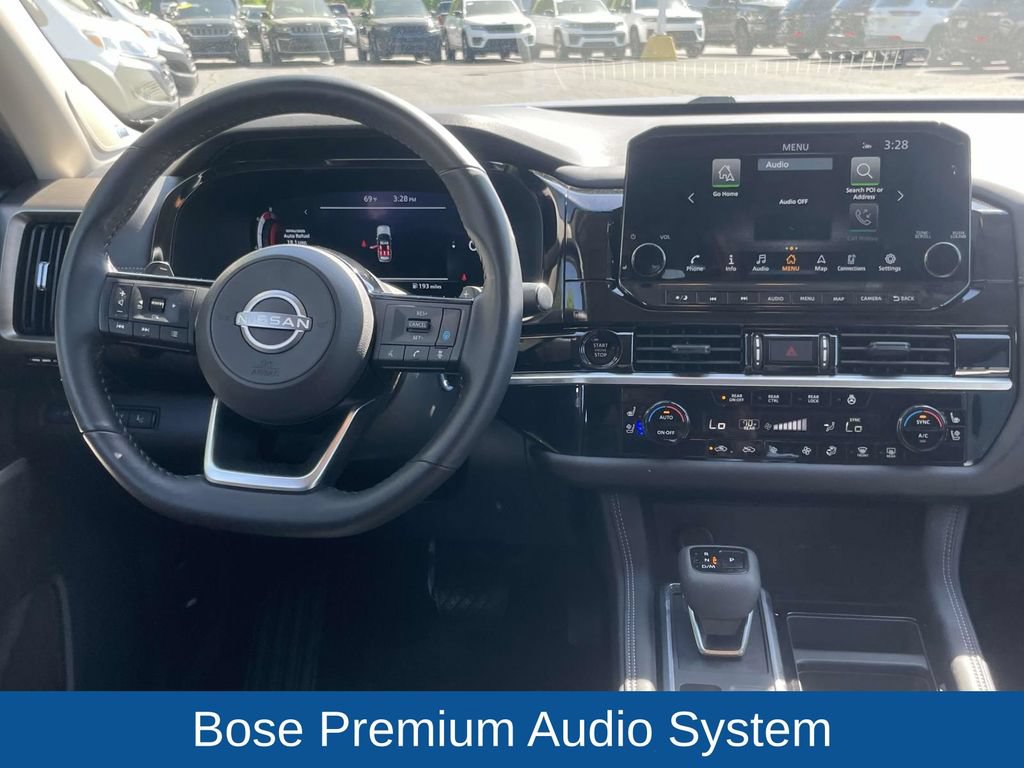 Used 2025 Nissan Pathfinder Platinum AWD/4WD image 24