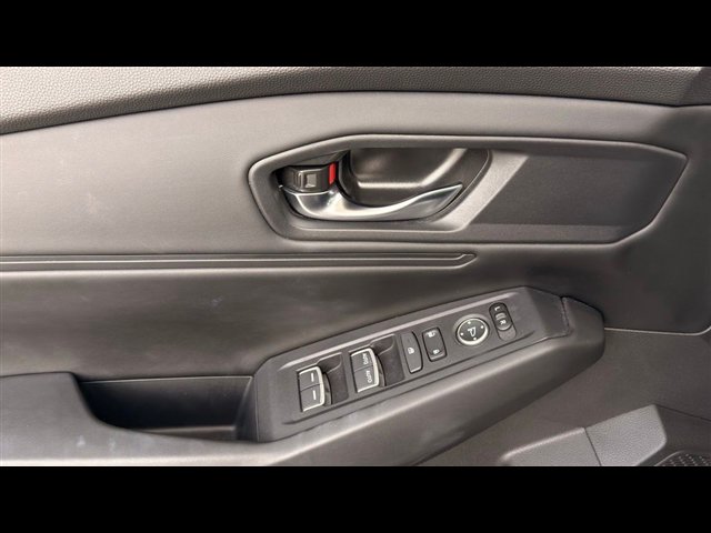 Certified 2023 Honda Accord EX image 31