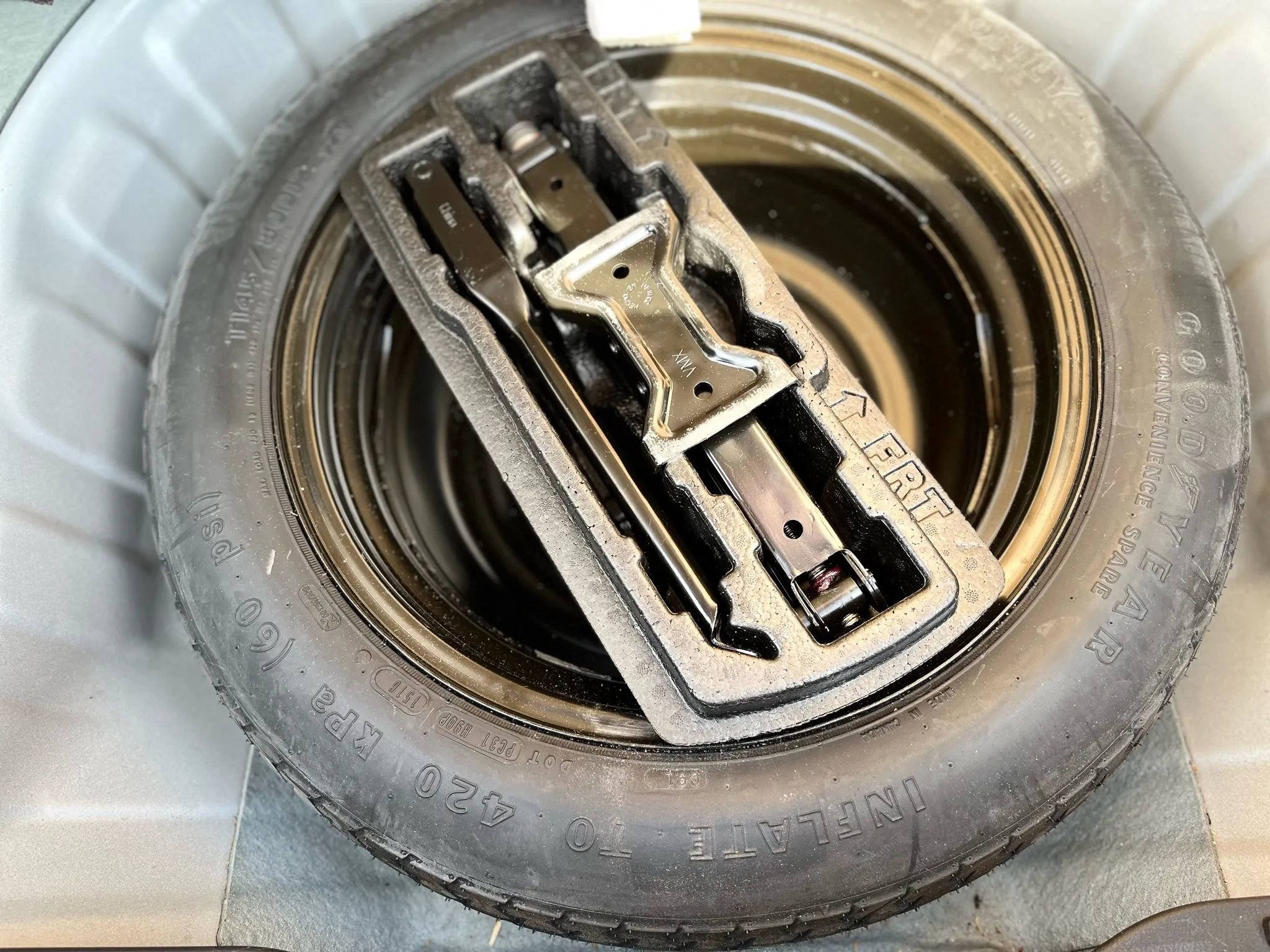 Used 2016 Nissan Maxima Platinum w/ Interior Lighting Package image 18