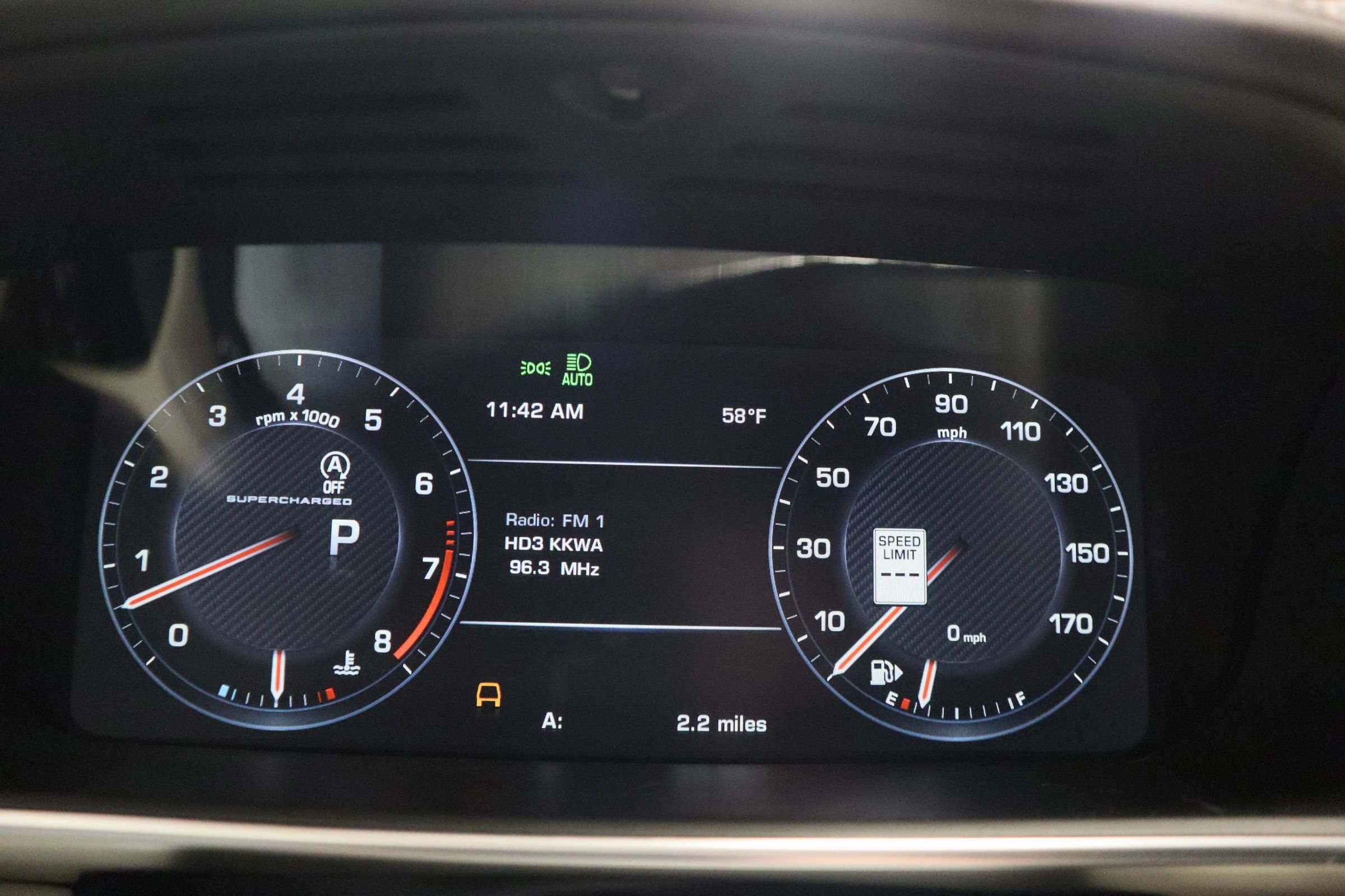 Used 2015 Land Rover Range Rover Autobiography image 14