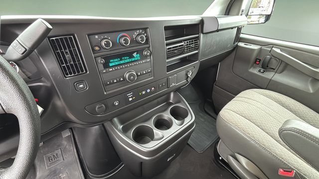 Used 2024 Chevrolet Express 3500 LT w/ LT Preferred Equipment Group RWD image 20