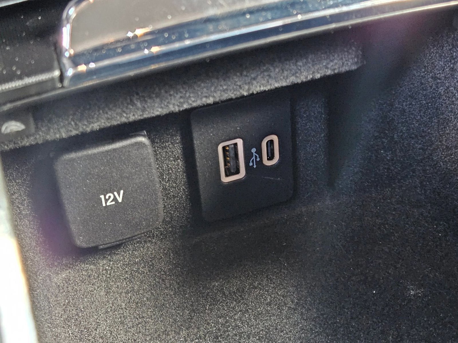 Used 2024 Lincoln Corsair Reserve w/ Towing Package AWD/4WD image 21
