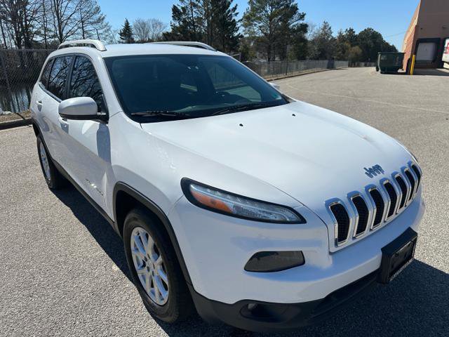 Used 2018 Jeep Cherokee Latitude Plus AWD/4WD image 33