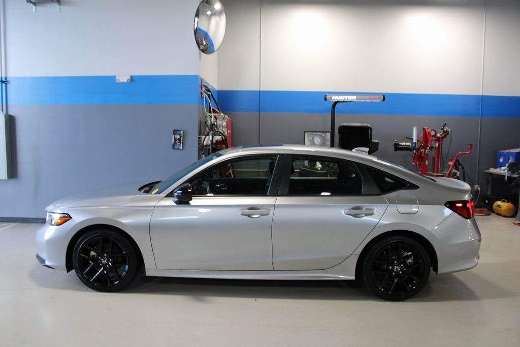 Used 2025 Honda Civic FWD Hybrid Sedan image 18