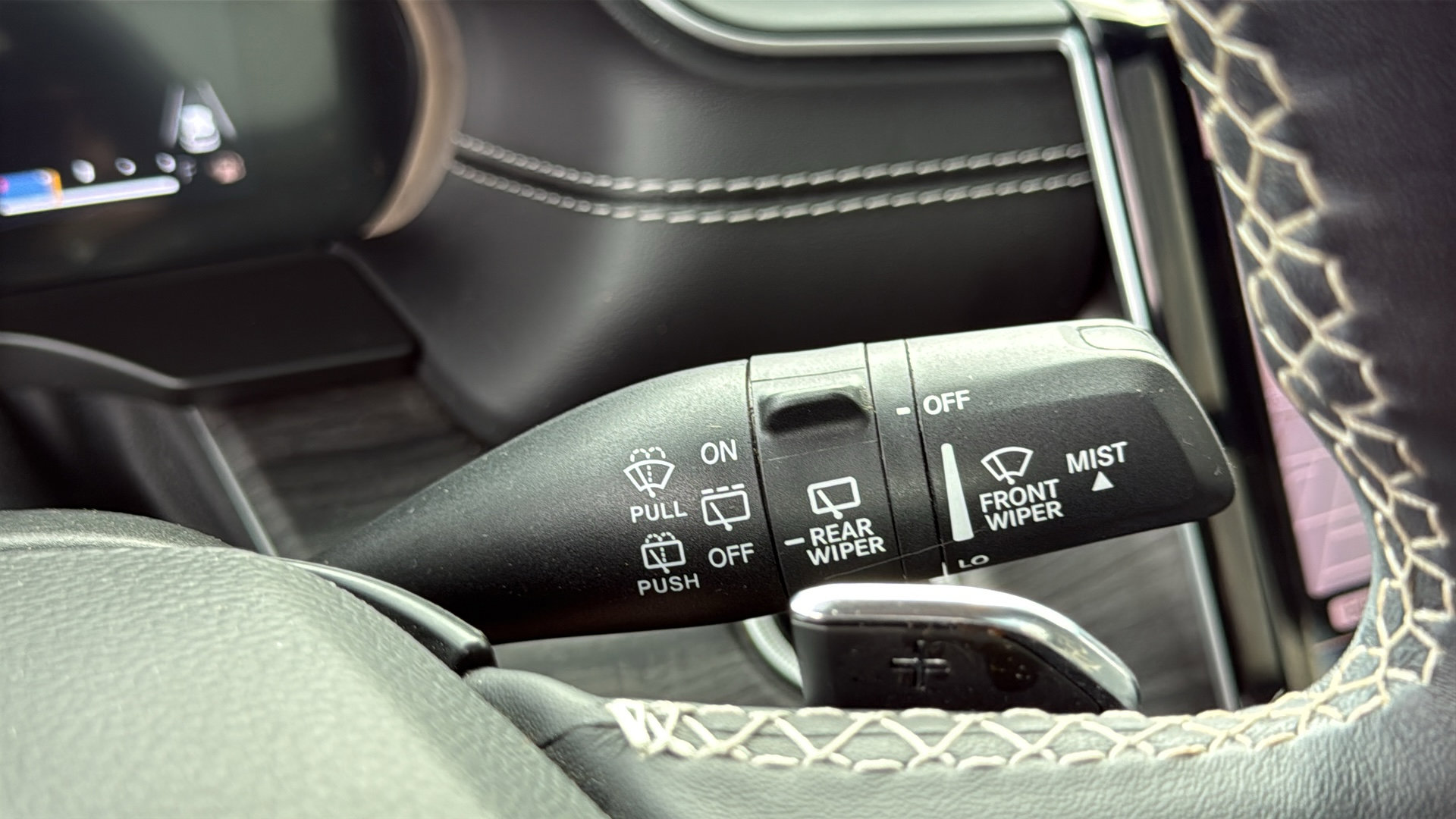 Used 2022 Jeep Grand Cherokee Limited image 18