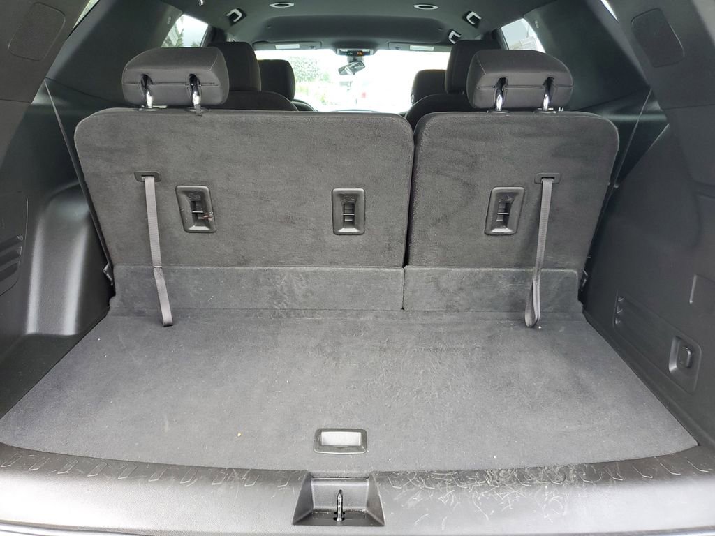 Used 2022 Chevrolet Traverse LT image 7