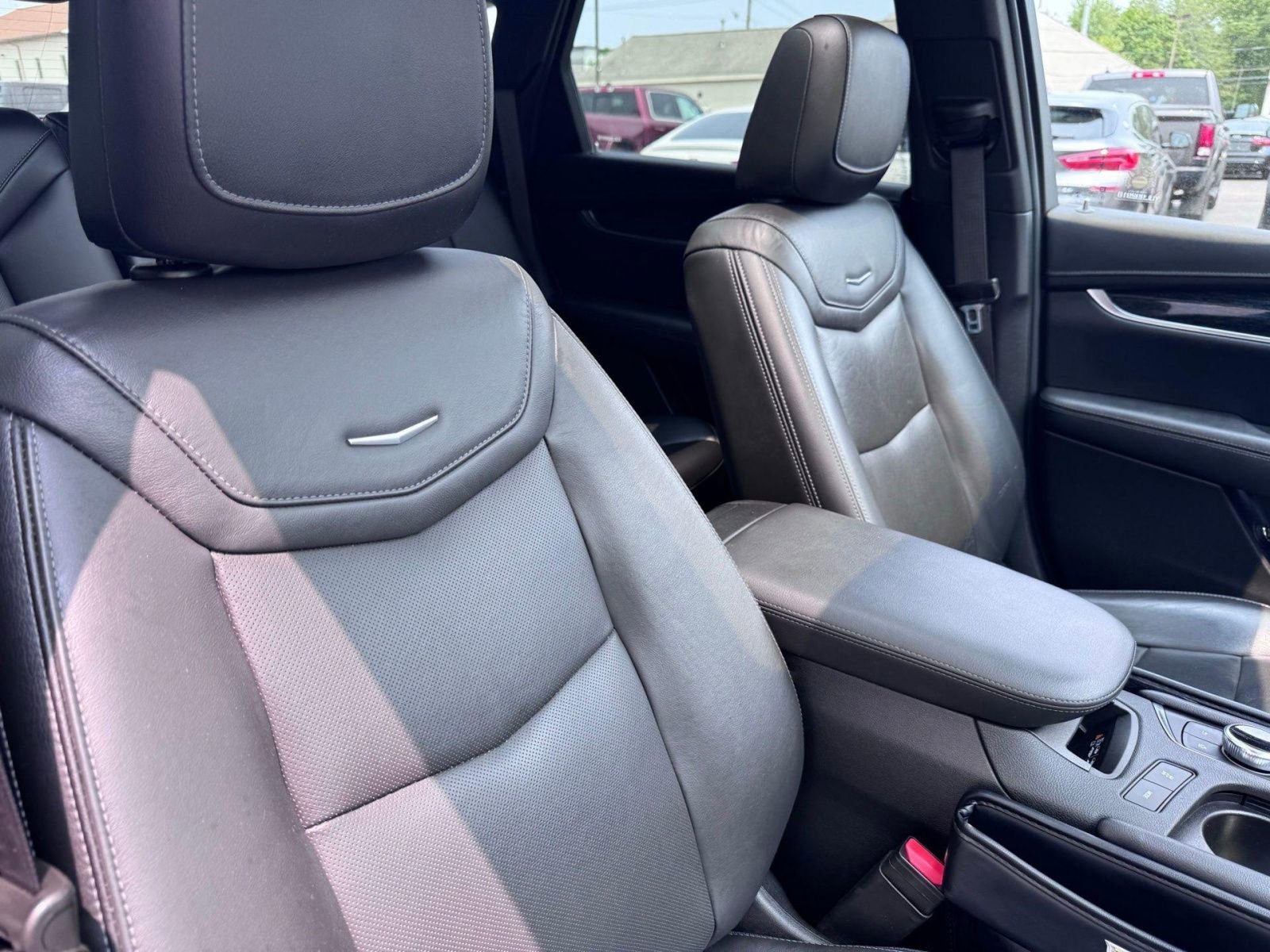 Used 2021 Cadillac XT5 Premium Luxury image 17