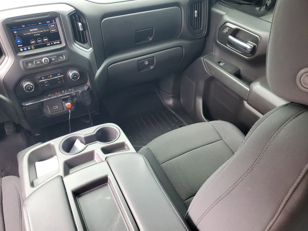 Used 2020 Chevrolet Silverado 1500 Custom w/ Custom Value Package image 17