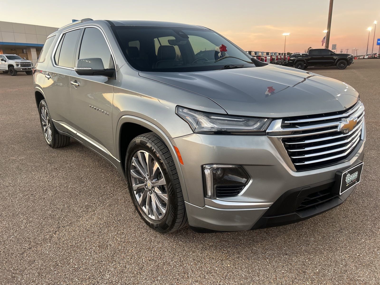 Used 2023 Chevrolet Traverse Premier w/ LPO, Cargo Package image 7