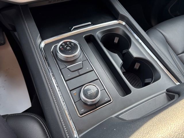 Used 2024 Ford Expedition XLT image 18