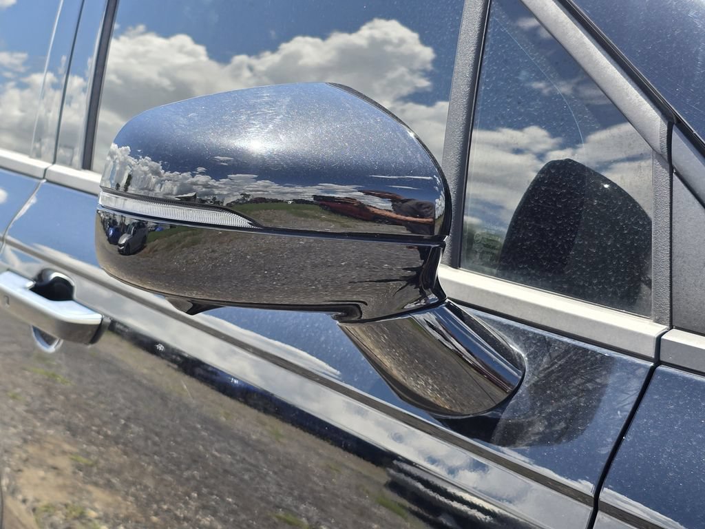 Certified 2024 Kia Carnival SX FWD image 13