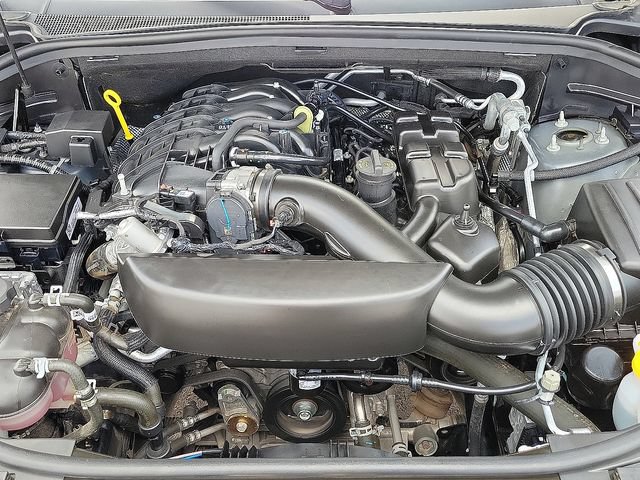 Used 2024 Dodge Durango GT w/ Blacktop Package RWD image 12