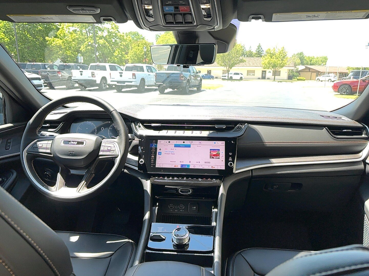 New 2026 Jeep Grand Cherokee Limited AWD/4WD image 12