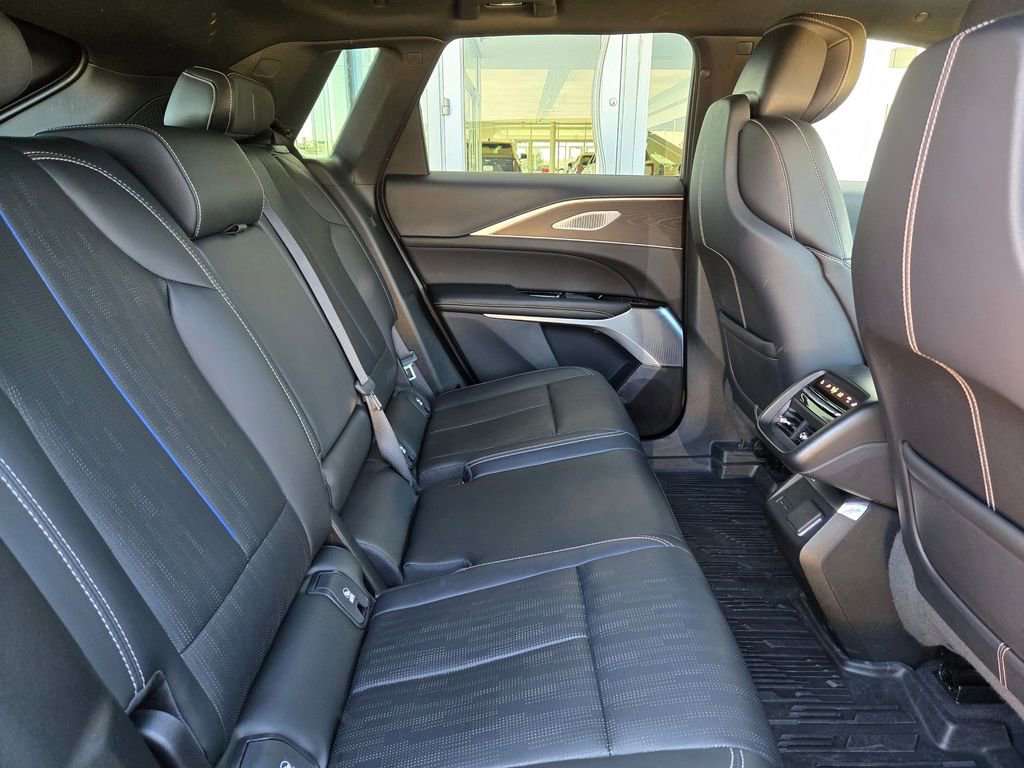 Certified 2025 Cadillac Lyriq Luxury w/ LPO, Floor Liner Package image 29