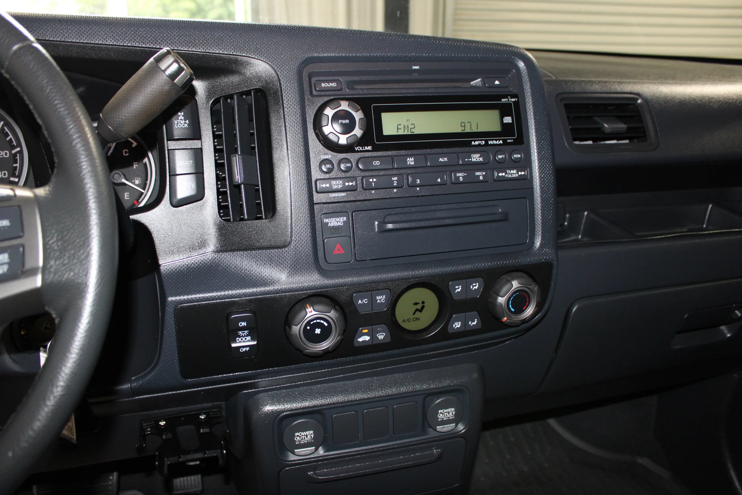 Used 2014 Honda Ridgeline Sport image 16