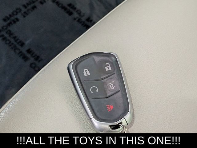 Used 2023 Cadillac XT4 Luxury w/ Cold Weather Package AWD/4WD image 36