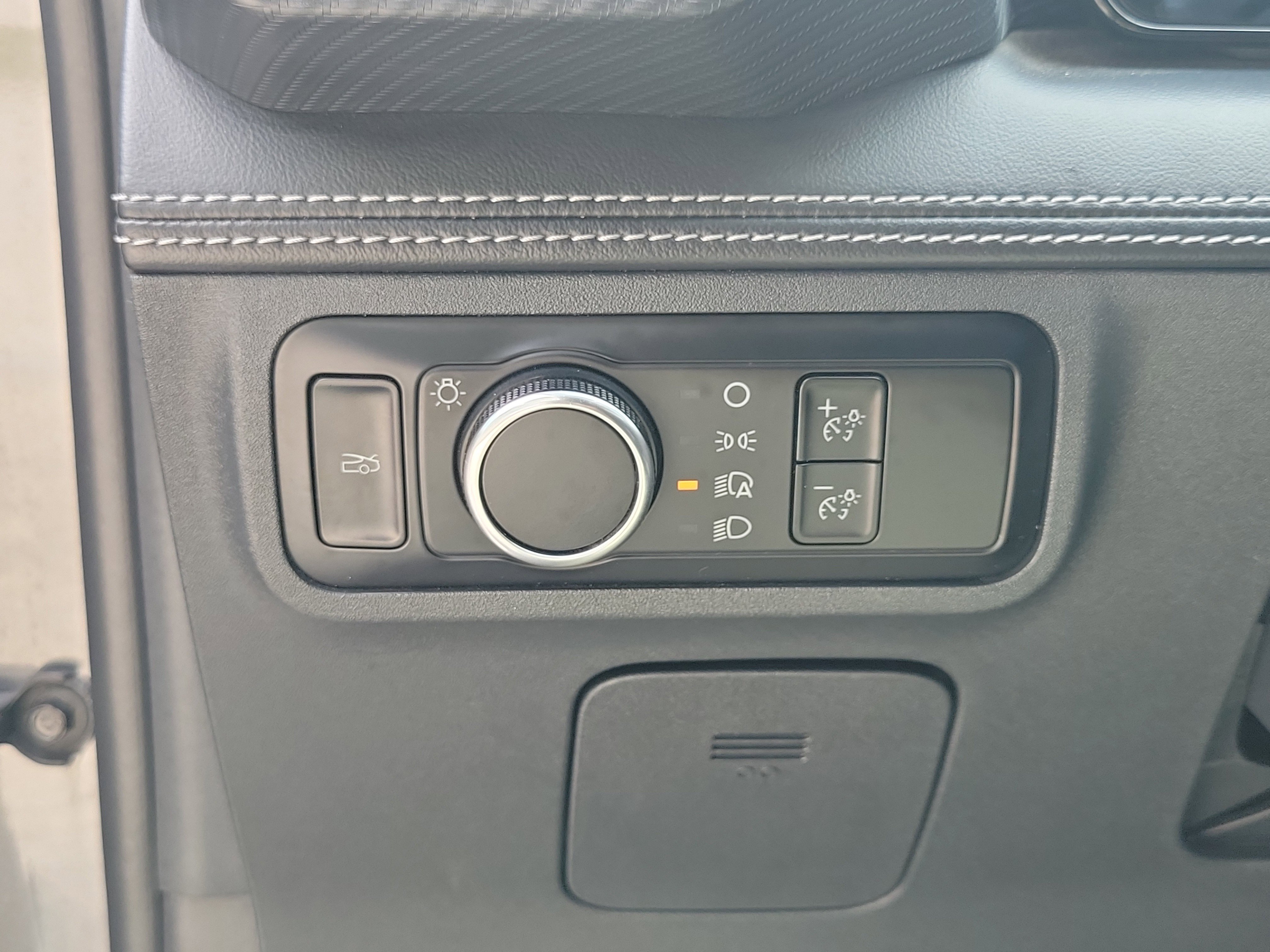 Used 2024 Ford Mustang Premium RWD image 27