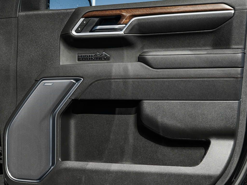 New 2026 Chevrolet Silverado 1500 High Country w/ Midnight Edition AWD/4WD image 8