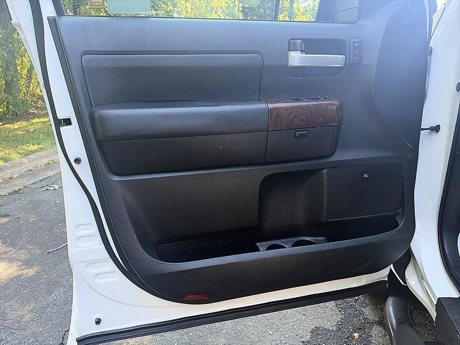 Used 2012 Toyota Tundra Limited AWD/4WD image 9