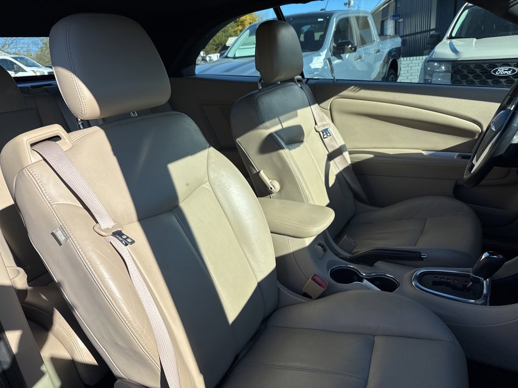 Used 2014 Chrysler 200 Limited image 16