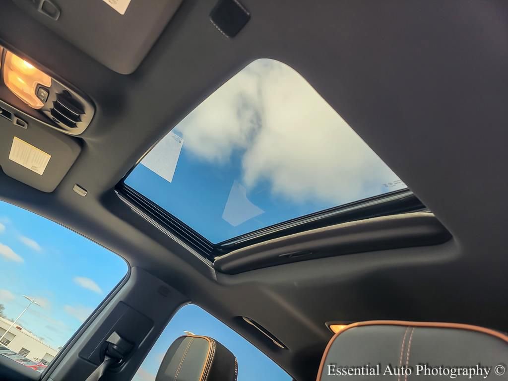 Used 2026 GMC Canyon AT4 w/ Technology Plus Package image 10