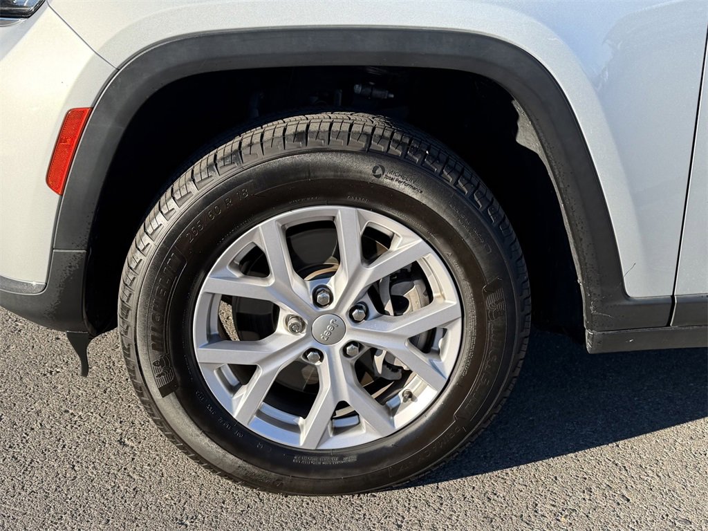 Used 2021 Jeep Grand Cherokee L Limited image 28