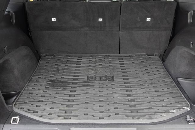 Used 2015 Jeep Grand Cherokee Altitude image 28