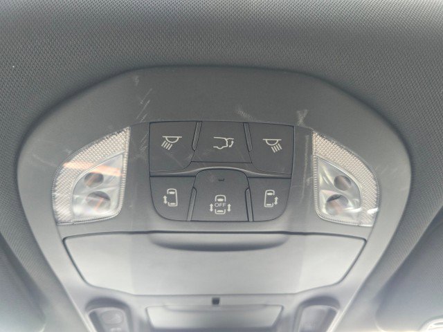 Used 2023 Chrysler Pacifica Limited w/ Uconnect Theater Family Group image 38