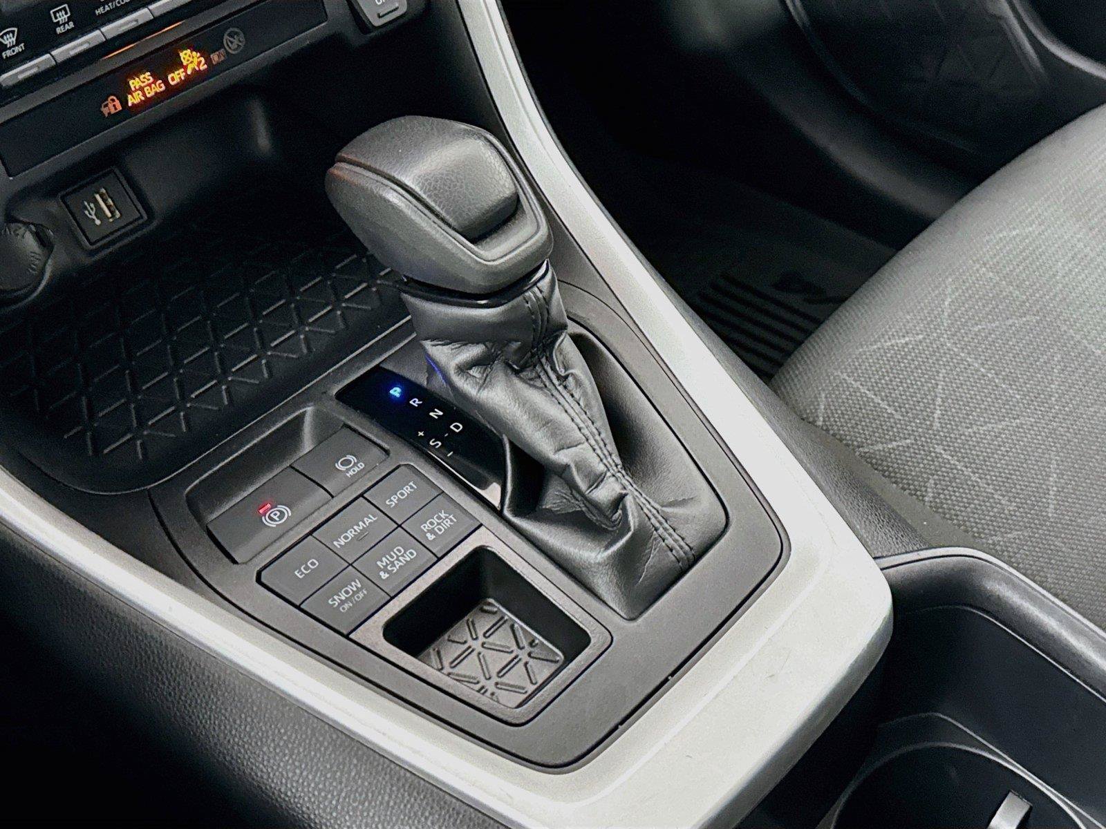 Certified 2025 Toyota RAV4 XLE AWD/4WD image 25
