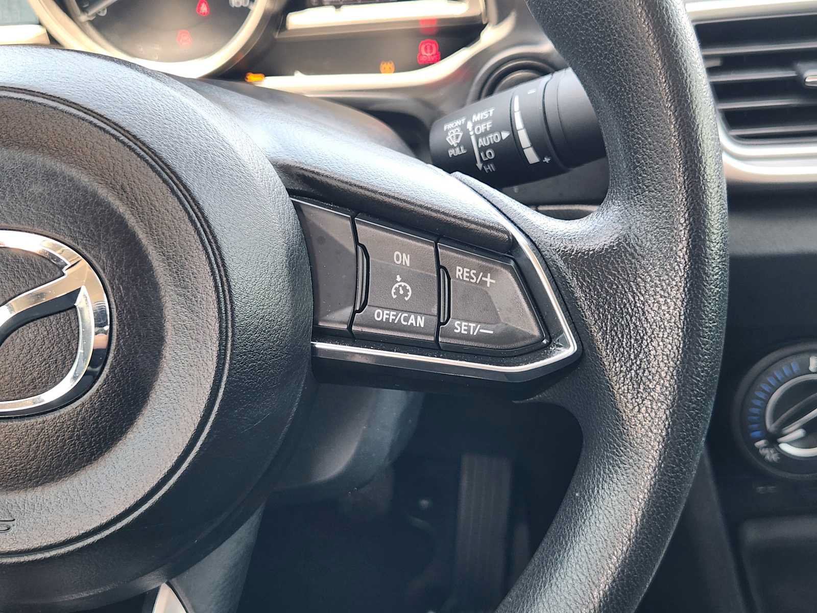 Used 2017 MAZDA MAZDA3 Sport w/ Preferred Equipment Package FWD image 27