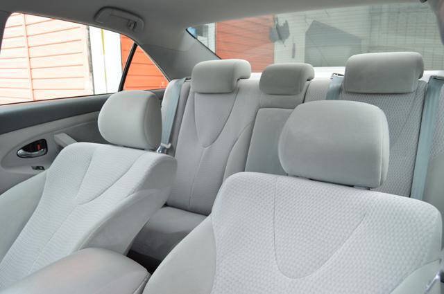 Used 2011 Toyota Camry LE w/ LE Extra-Value Pkg FWD image 16